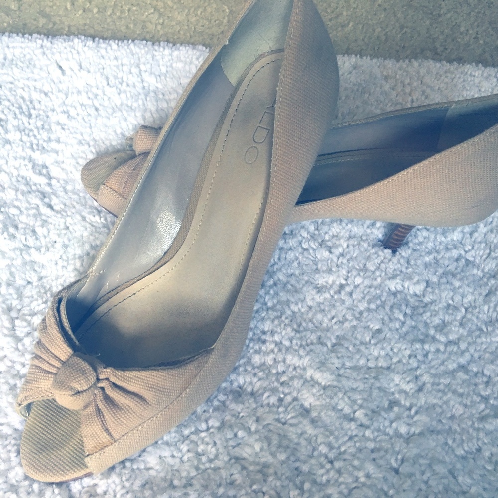 Aldo Peep Toe Kitten Heels